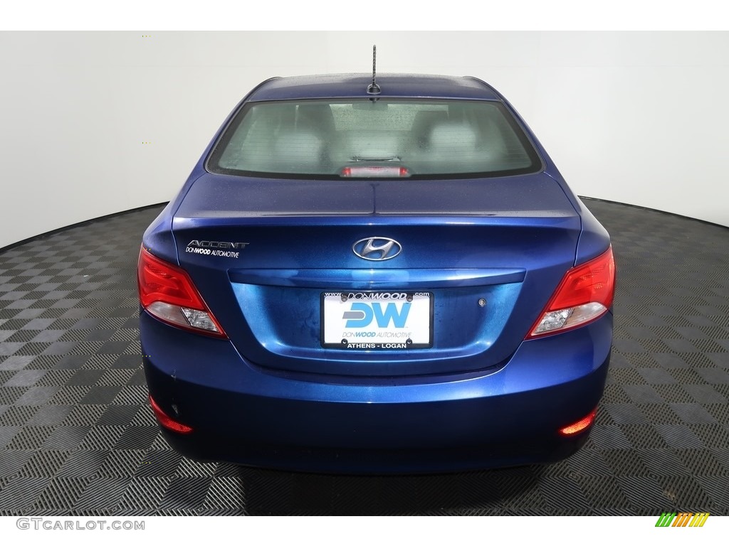 2016 Accent SE Sedan - Pacific Blue / Gray photo #10