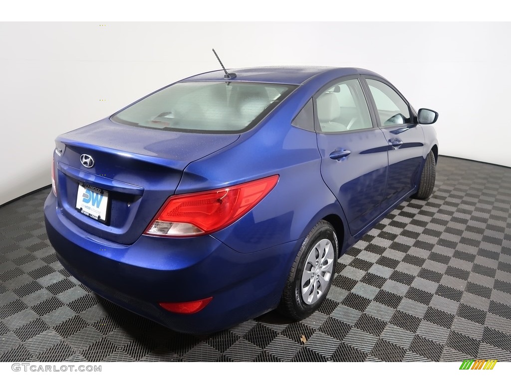 2016 Accent SE Sedan - Pacific Blue / Gray photo #11