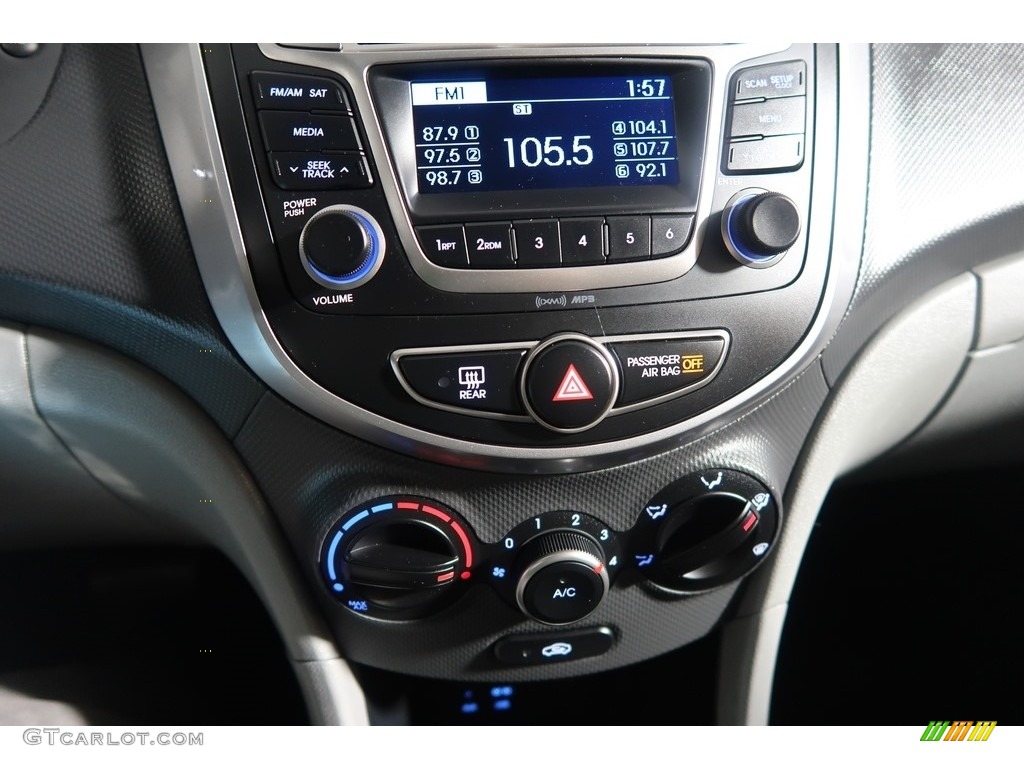 2016 Accent SE Sedan - Pacific Blue / Gray photo #23