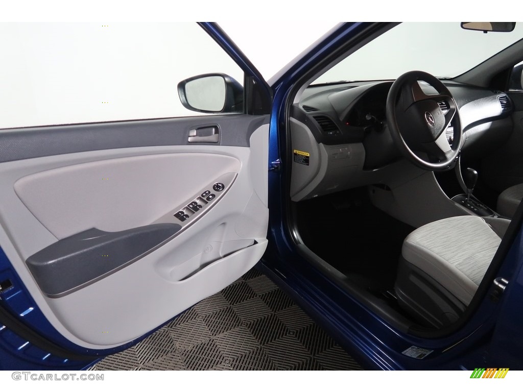 2016 Accent SE Sedan - Pacific Blue / Gray photo #36