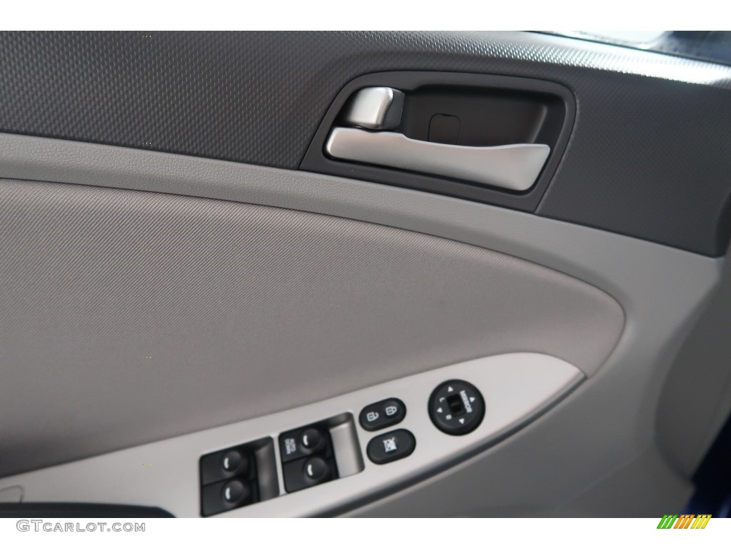 2016 Accent SE Sedan - Pacific Blue / Gray photo #43