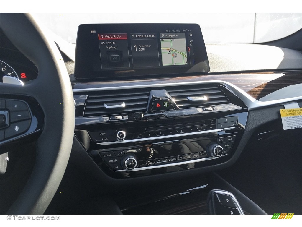 2019 5 Series 530e iPerformance Sedan - Jet Black / Black photo #6