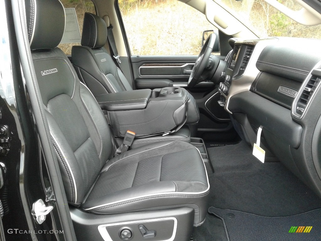 2019 1500 Laramie Crew Cab 4x4 - Diamond Black Crystal Pearl / Black photo #16