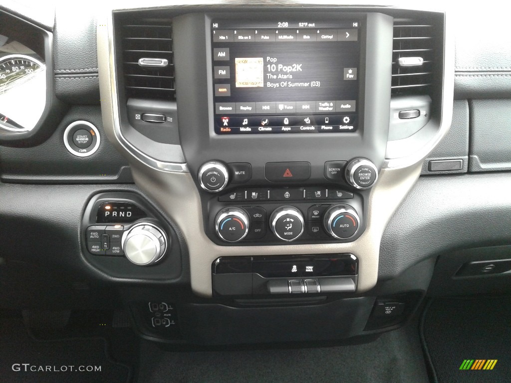 2019 1500 Laramie Crew Cab 4x4 - Diamond Black Crystal Pearl / Black photo #22