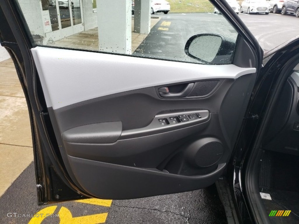 2019 Hyundai Kona SEL Gray/Black Door Panel Photo #130760934