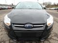 Tuxedo Black - Focus SE Hatchback Photo No. 3