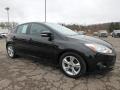 Tuxedo Black - Focus SE Hatchback Photo No. 4