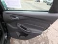 Tuxedo Black - Focus SE Hatchback Photo No. 8