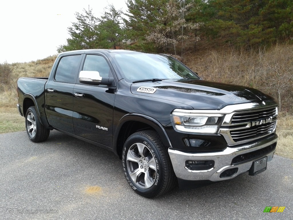2019 1500 Laramie Crew Cab 4x4 - Diamond Black Crystal Pearl / Black photo #4