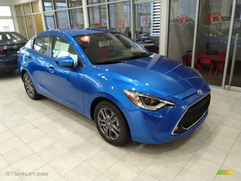 2019 Yaris XLE - Sapphire / Gray photo #1