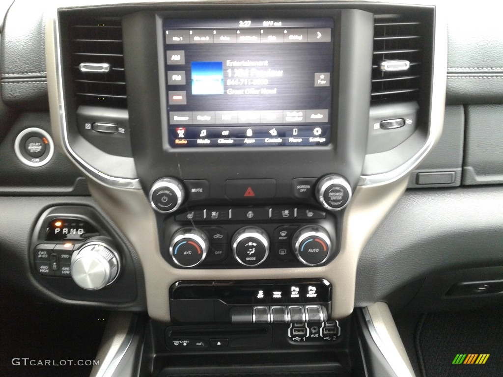 2019 1500 Laramie Crew Cab 4x4 - Diamond Black Crystal Pearl / Black photo #22
