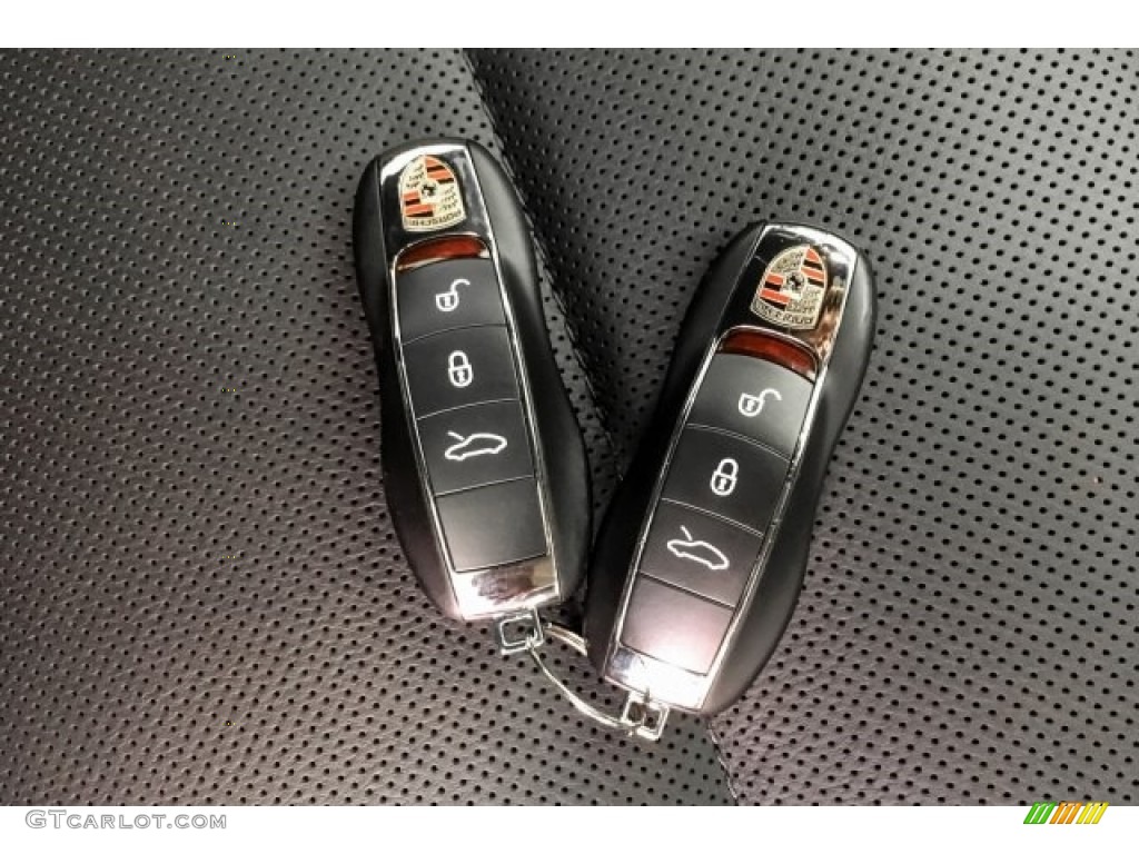 2017 Porsche 911 Carrera Cabriolet Keys Photos