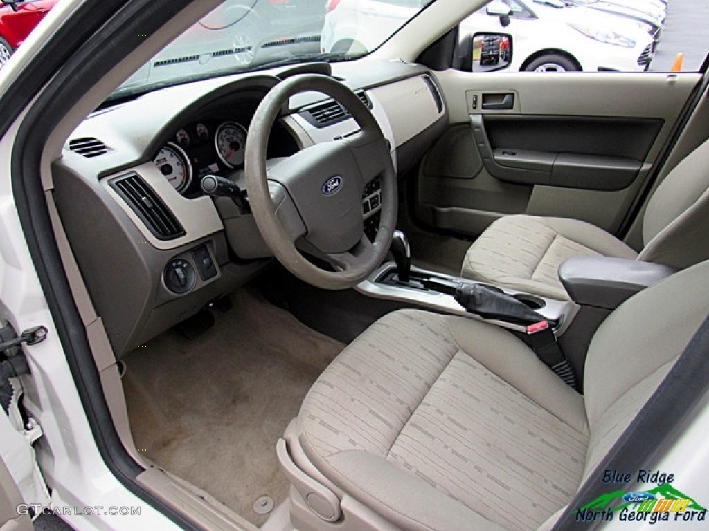 2011 Focus SE Sedan - White Suede / Medium Stone photo #11