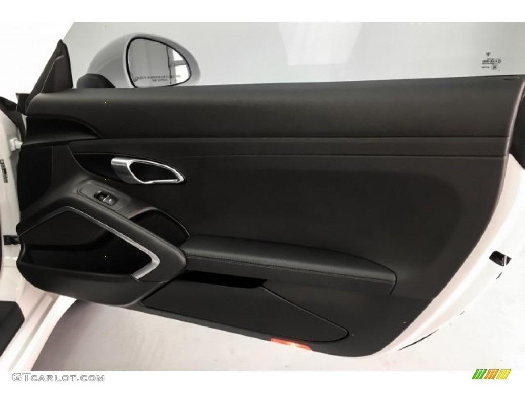 2017 Porsche 911 Carrera Cabriolet Door Panel Photos