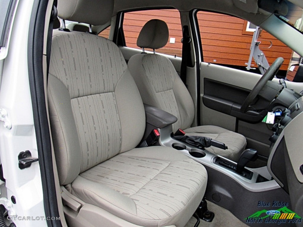 2011 Focus SE Sedan - White Suede / Medium Stone photo #14