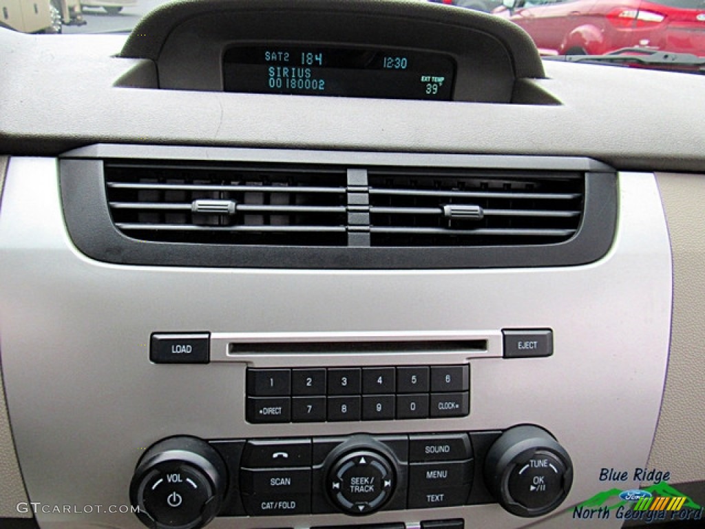 2011 Focus SE Sedan - White Suede / Medium Stone photo #22