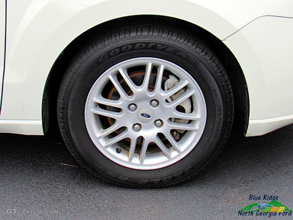 2011 Focus SE Sedan - White Suede / Medium Stone photo #9