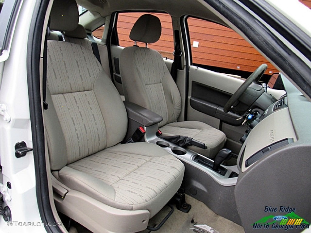 2011 Focus SE Sedan - White Suede / Medium Stone photo #14