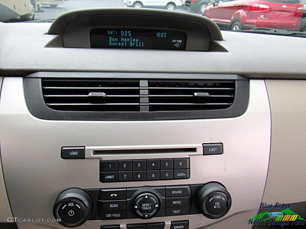 2011 Focus SE Sedan - White Suede / Medium Stone photo #22