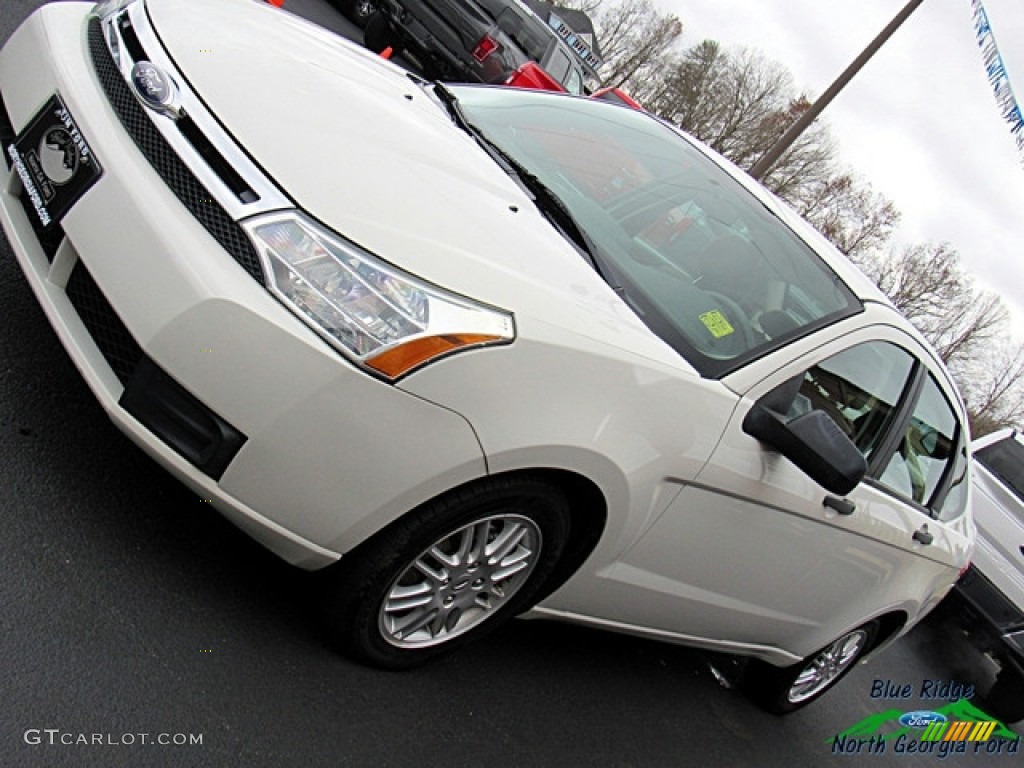 2011 Focus SE Sedan - White Suede / Medium Stone photo #26