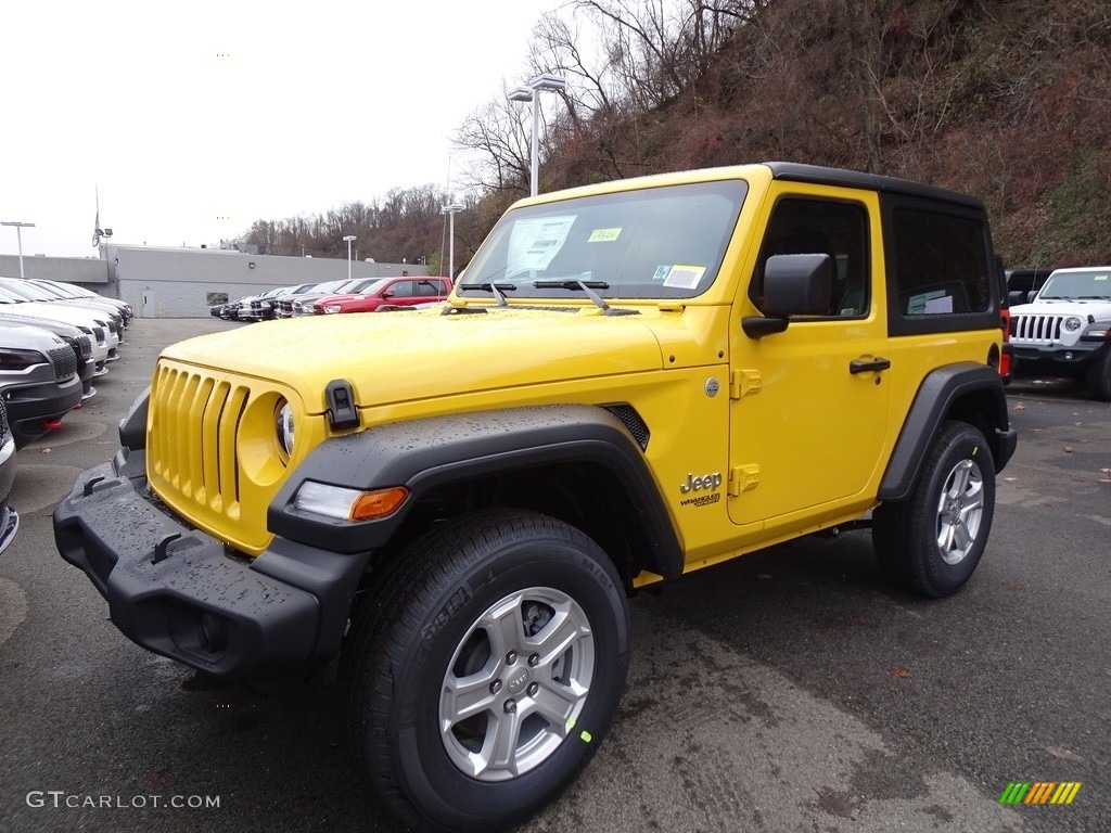 Hellayella 2019 Jeep Wrangler Sport 4x4 Exterior Photo #130768917