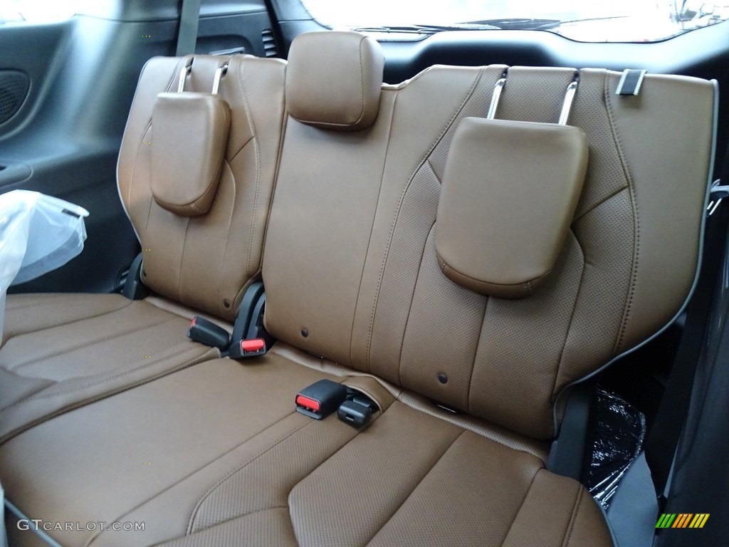 2019 Chrysler Pacifica Limited Rear Seat Photos