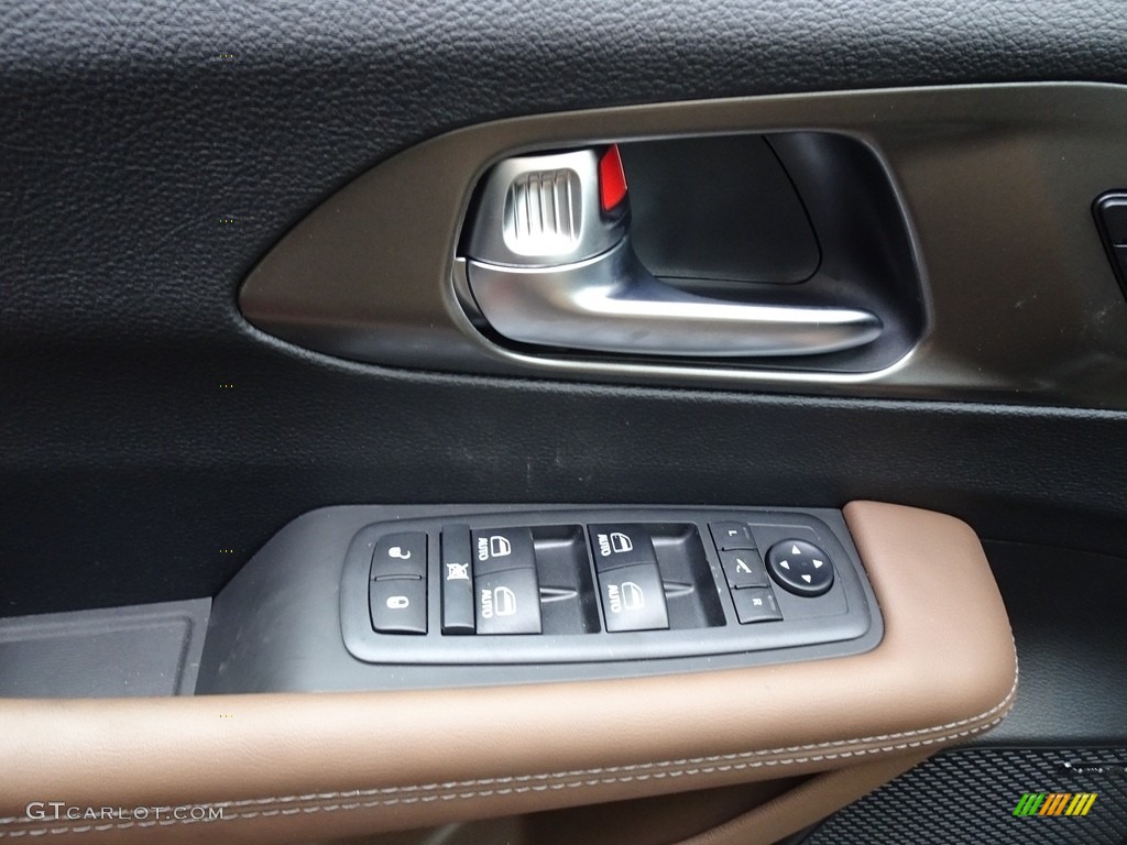 2019 Chrysler Pacifica Limited Controls Photo #130770096