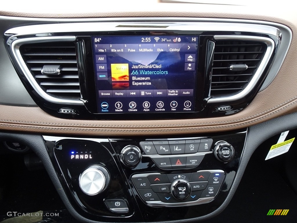 2019 Chrysler Pacifica Limited Controls Photo #130770111