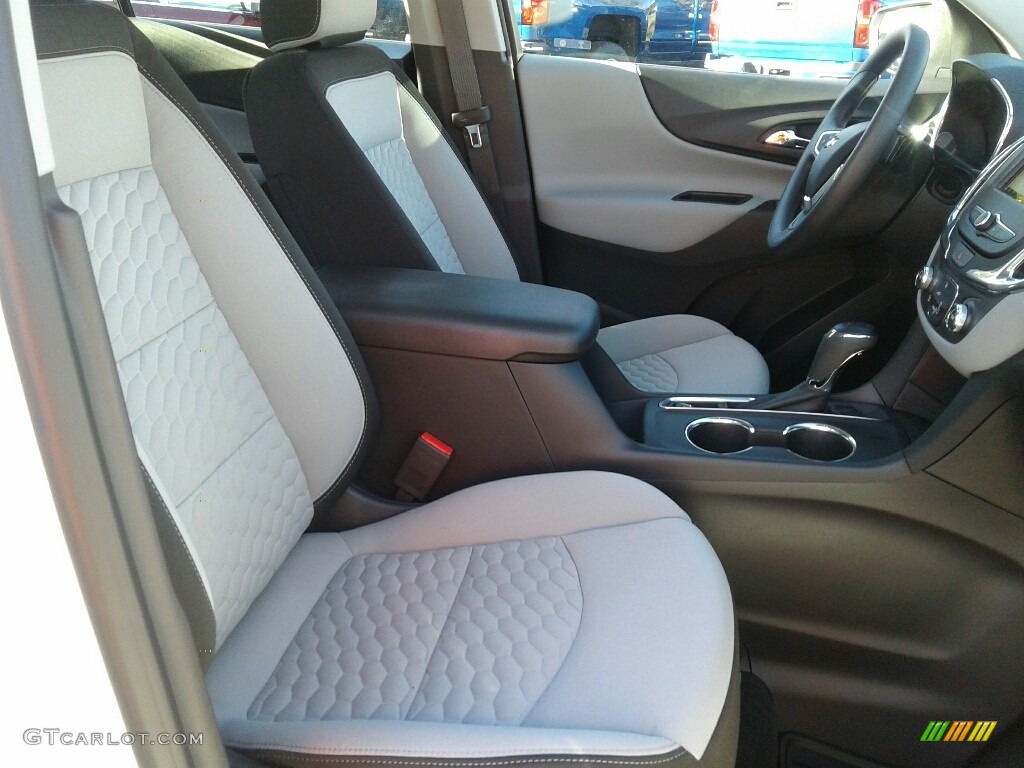 2019 Equinox LS - Summit White / Medium Ash Gray photo #12