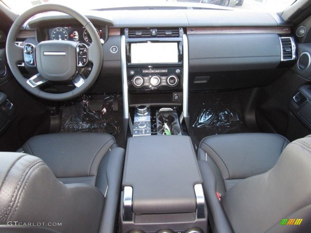 2019 Land Rover Discovery HSE Luxury Ebony Dashboard Photo #130777905