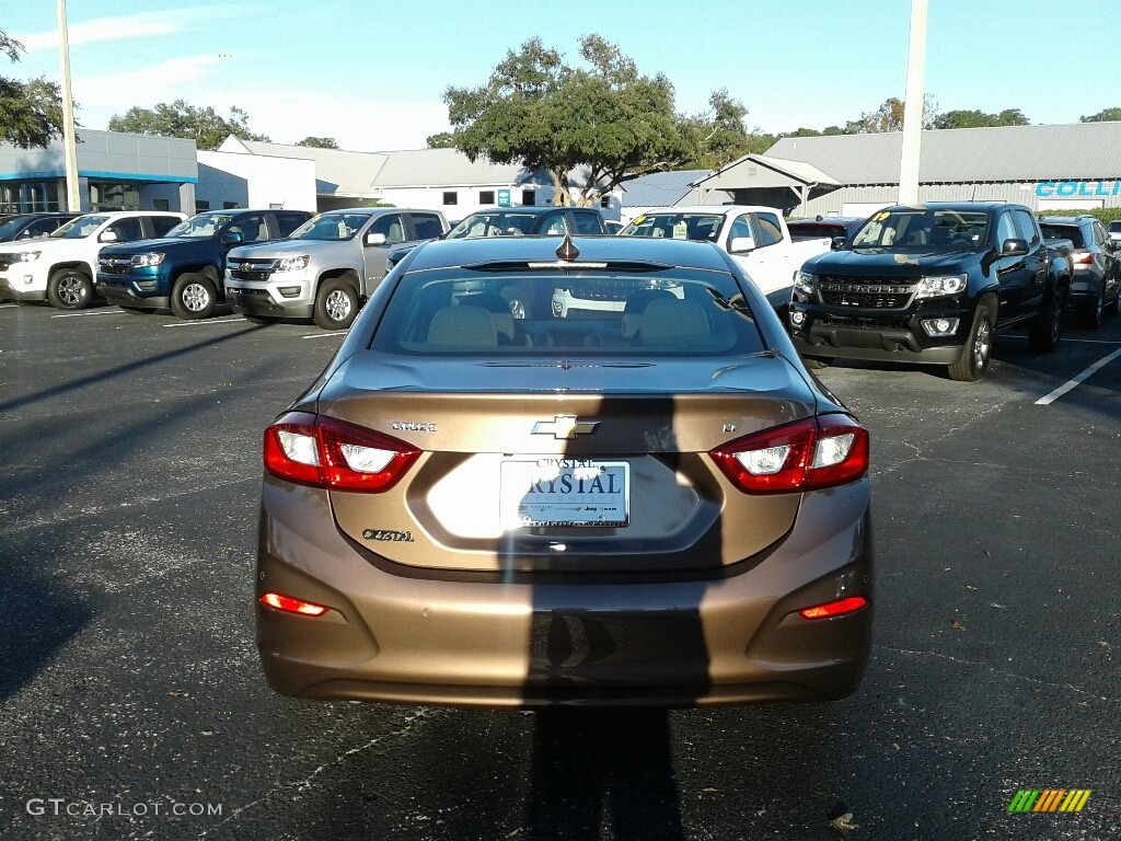 2019 Cruze LT - Oakwood Metallic / Jet Black/­Galvanized photo #4