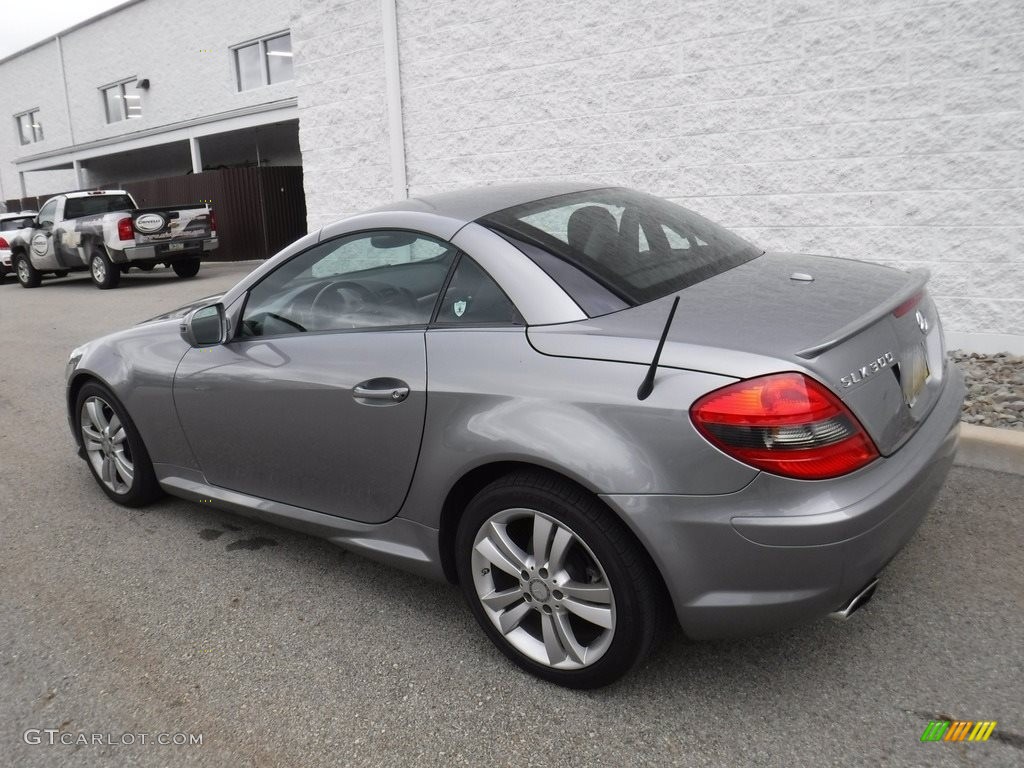 2011 SLK 300 Roadster - Palladium Silver Metallic / Black photo #11