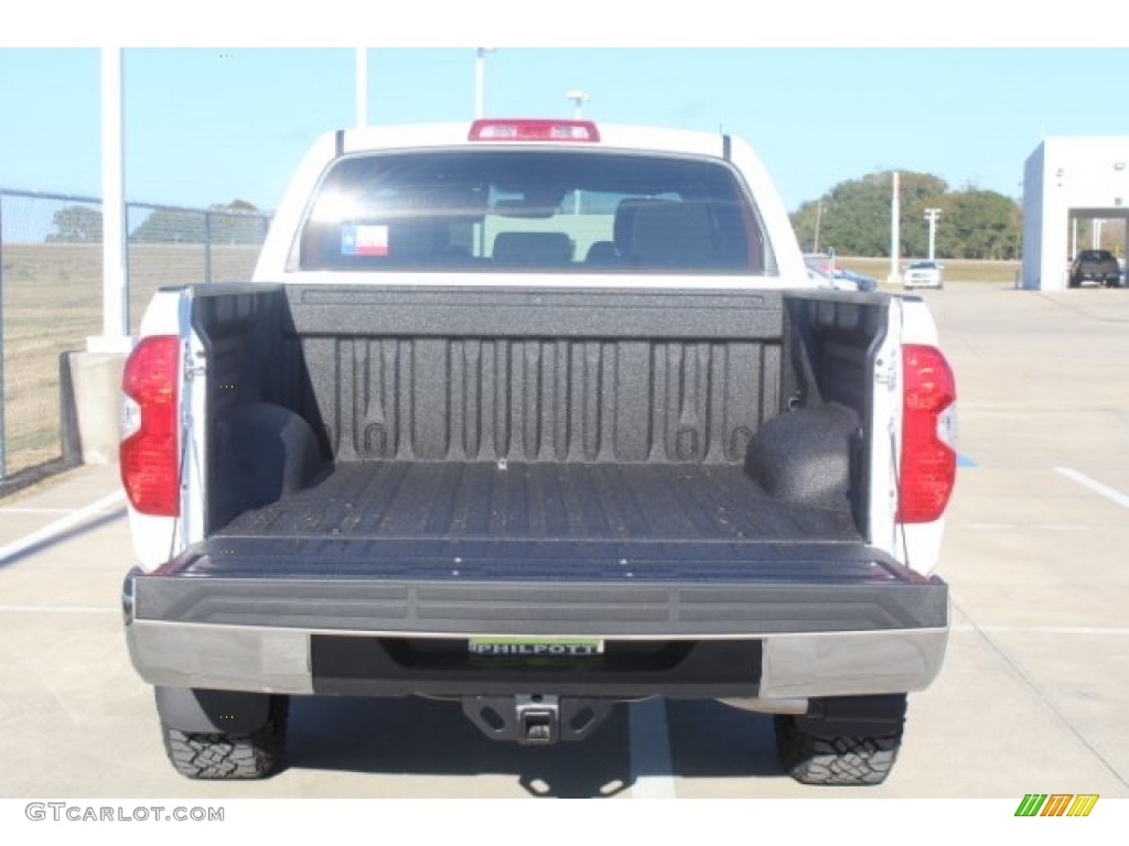 2019 Tundra SR5 CrewMax 4x4 - Super White / Graphite photo #21