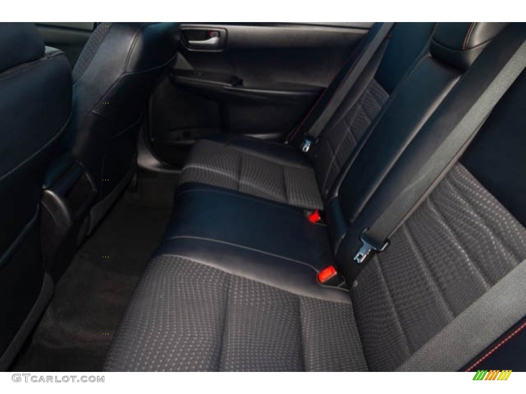 2015 Camry SE - Celestial Silver Metallic / Black photo #4