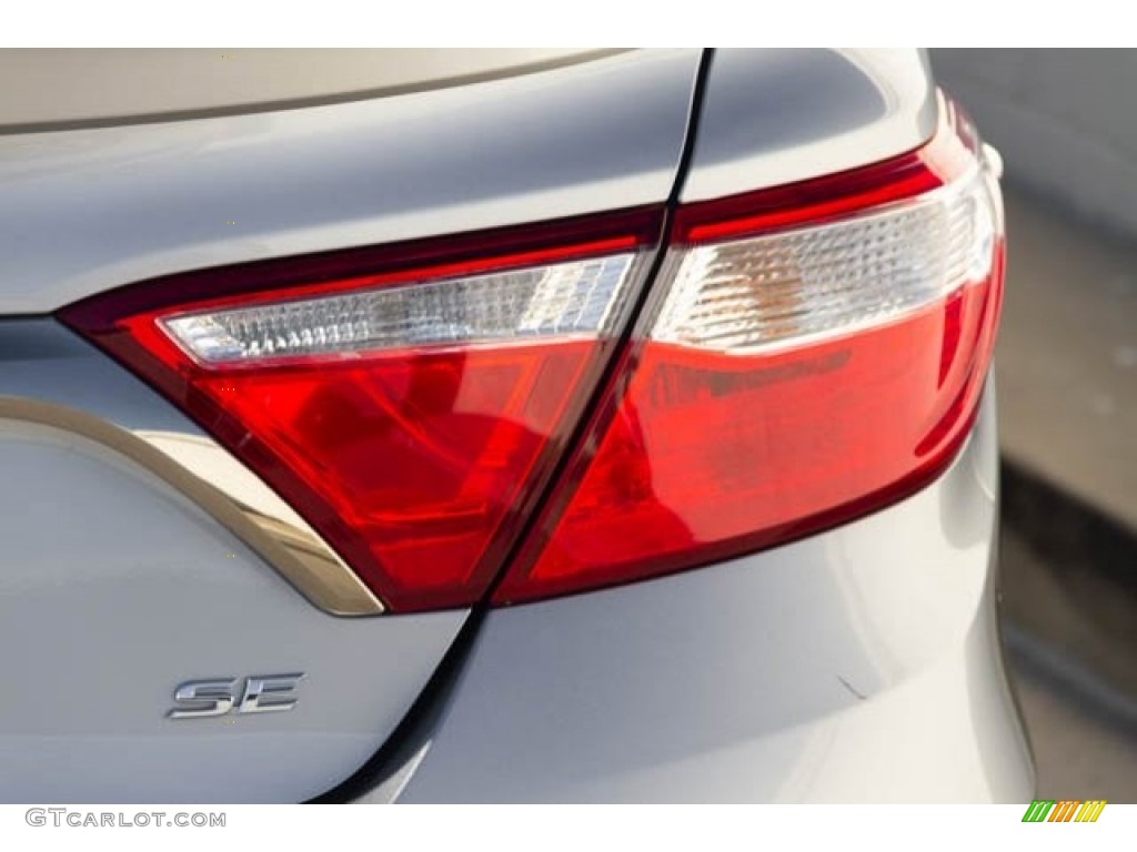 2015 Camry SE - Celestial Silver Metallic / Black photo #12