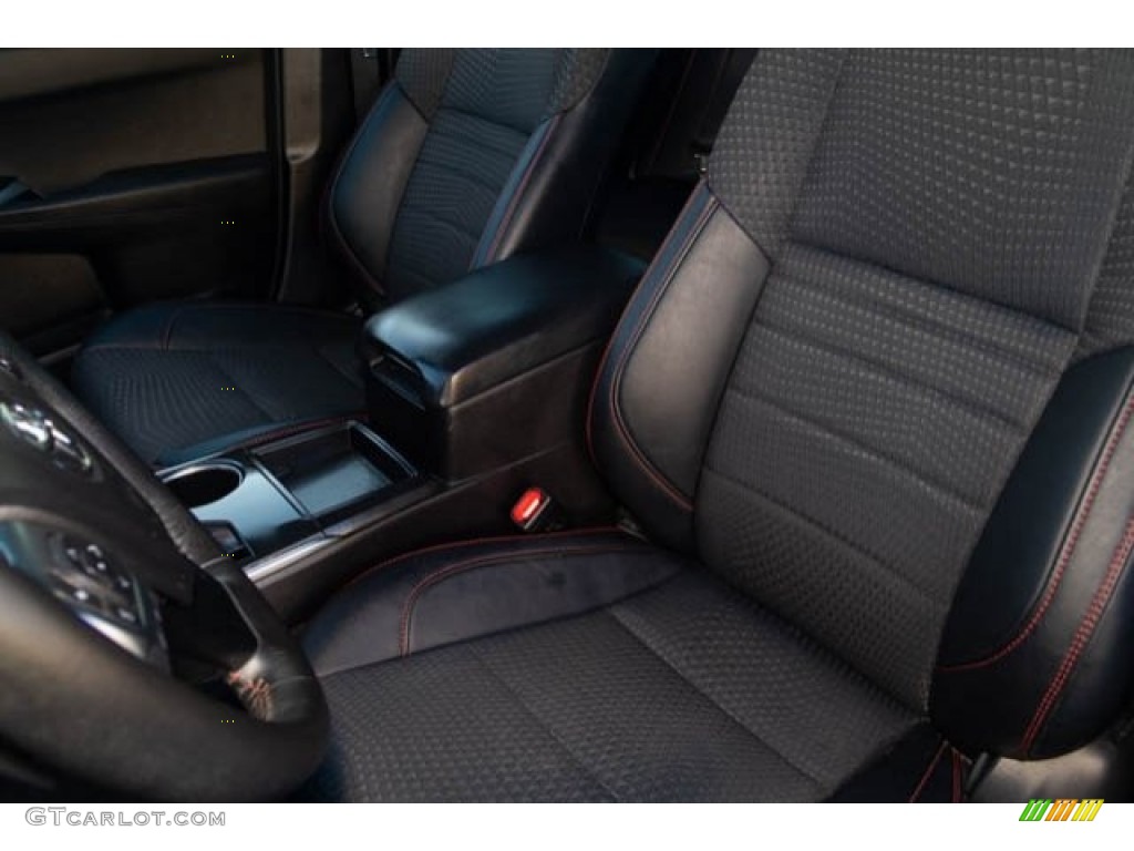 2015 Camry SE - Celestial Silver Metallic / Black photo #17