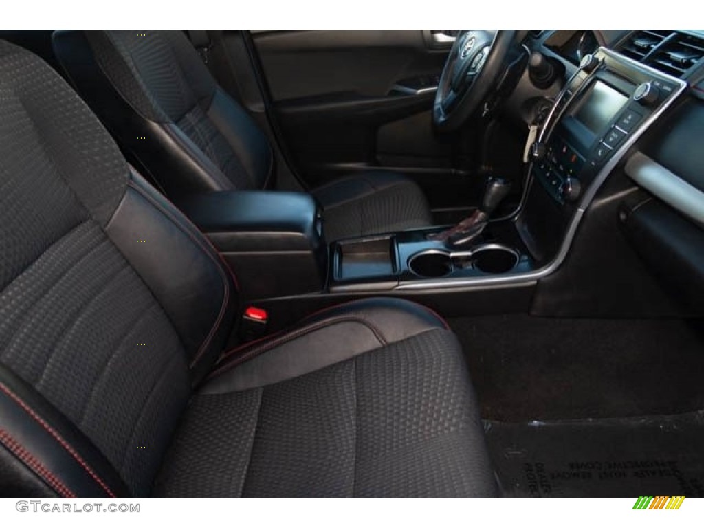 2015 Camry SE - Celestial Silver Metallic / Black photo #22