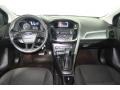 Ingot Silver - Focus SE Sedan Photo No. 16