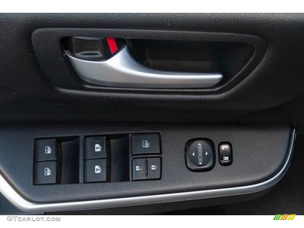 2015 Camry SE - Celestial Silver Metallic / Black photo #28