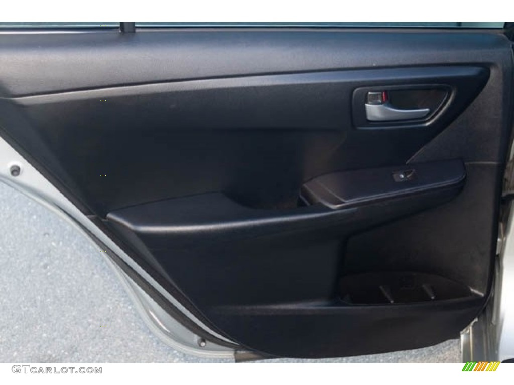 2015 Camry SE - Celestial Silver Metallic / Black photo #29