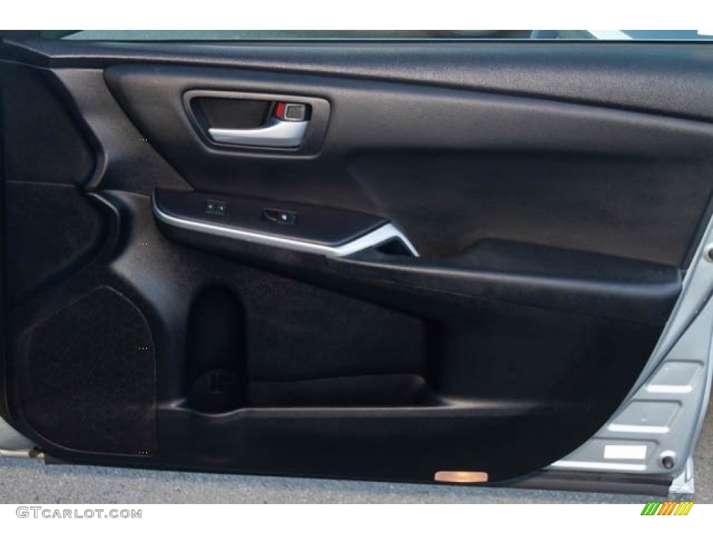 2015 Camry SE - Celestial Silver Metallic / Black photo #31