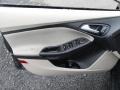 Magnetic Metallic - Focus SE Hatchback Photo No. 17