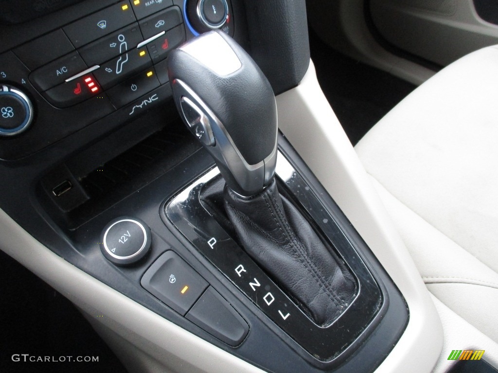 2015 Focus SE Hatchback - Magnetic Metallic / Charcoal Black photo #22