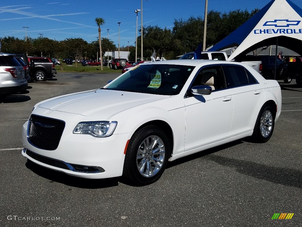 Bright White Chrysler 300