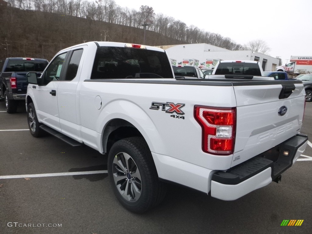2019 F150 STX SuperCab 4x4 - Oxford White / Earth Gray photo #3