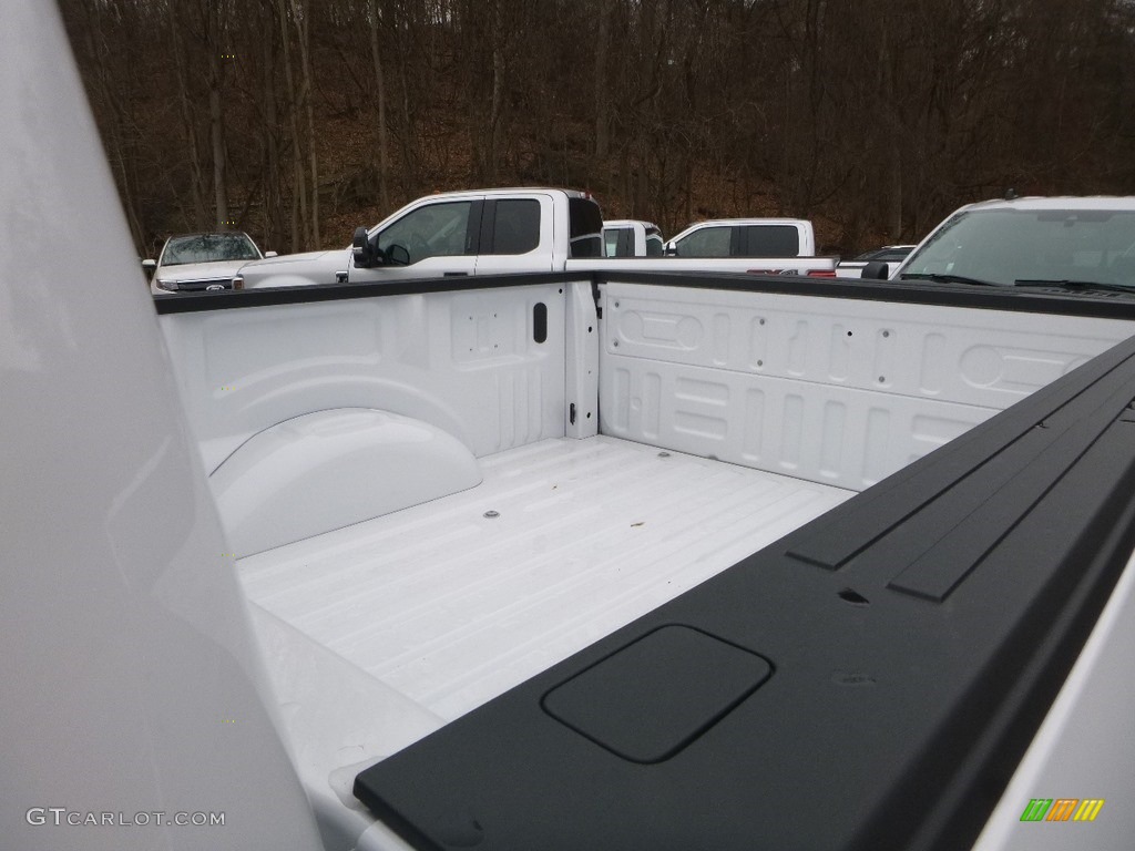 2019 F150 STX SuperCab 4x4 - Oxford White / Earth Gray photo #10
