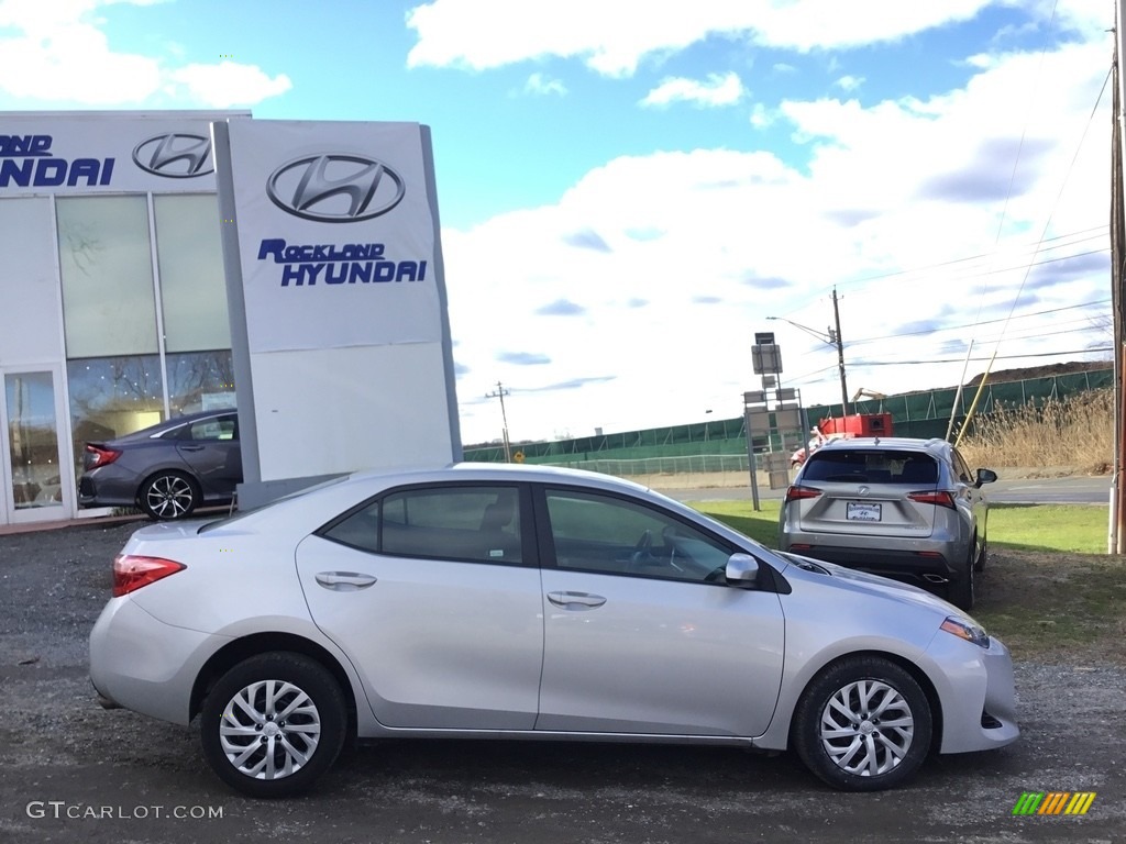 2017 Corolla LE - Falcon Gray Metallic / Ash Gray photo #3