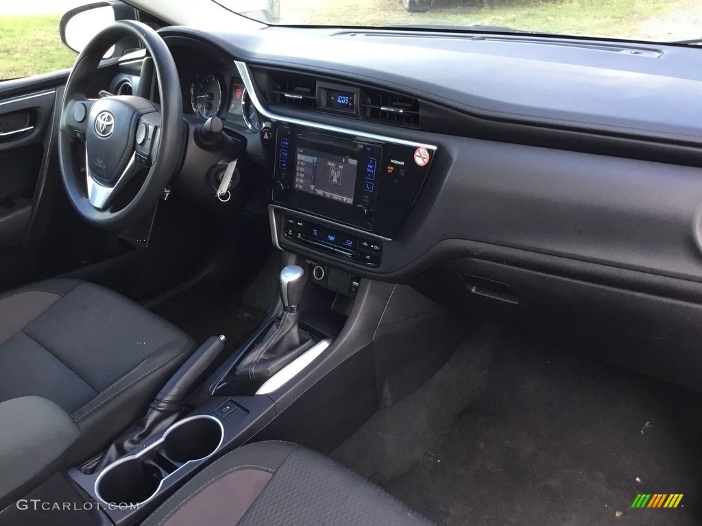 2017 Corolla LE - Falcon Gray Metallic / Ash Gray photo #25