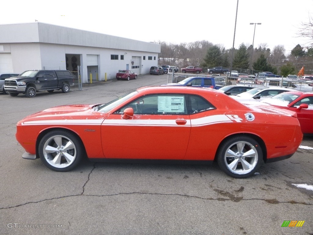 Go Mango 2019 Dodge Challenger R/T Classic Exterior Photo #130796178