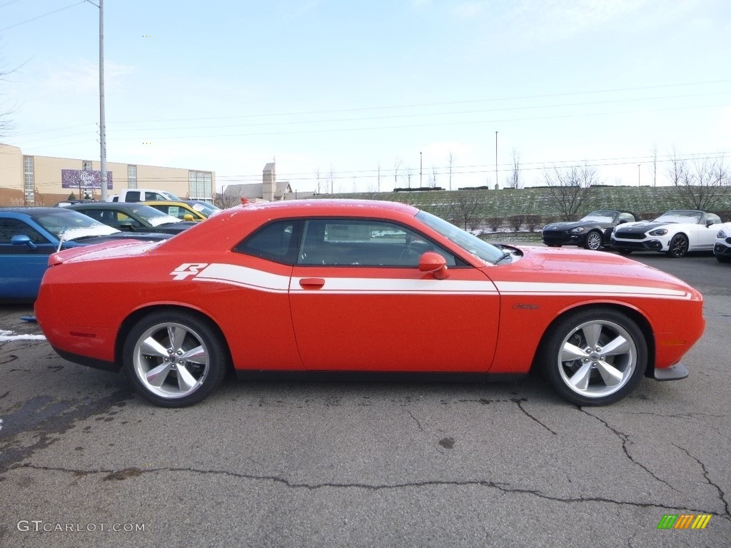 Go Mango 2019 Dodge Challenger R/T Classic Exterior Photo #130796283
